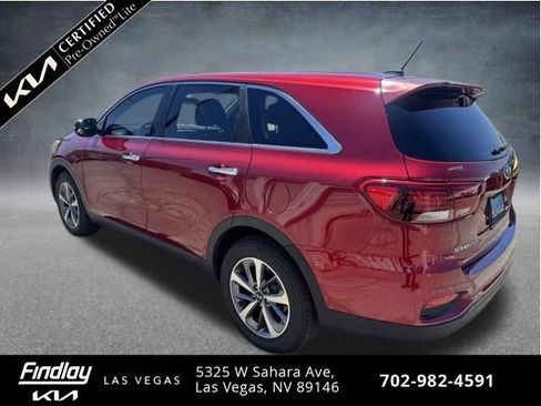 Certified 2022 Kia Sorento S FWD image 2