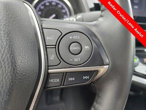 Used 2023 Toyota Camry XLE image 28
