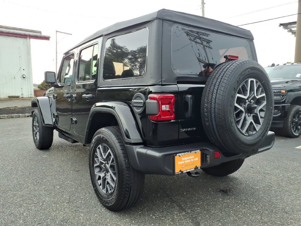 Certified 2026 Jeep Wrangler Unlimited Sahara AWD/4WD image 21