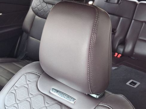 Used 2025 Ford Explorer Platinum w/ LUX Leather Package AWD/4WD image 24