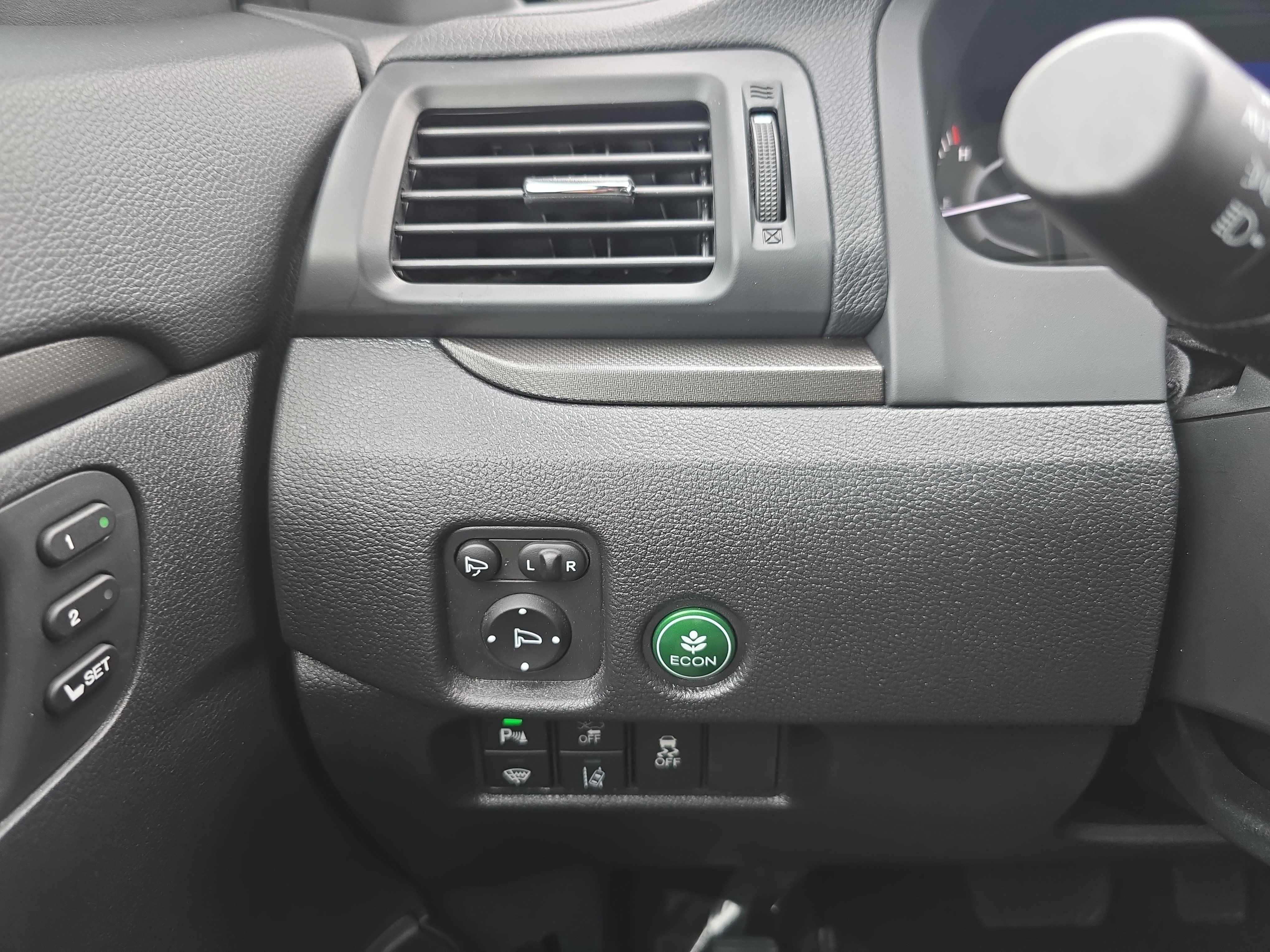 Certified 2025 Honda Passport TrailSport image 25
