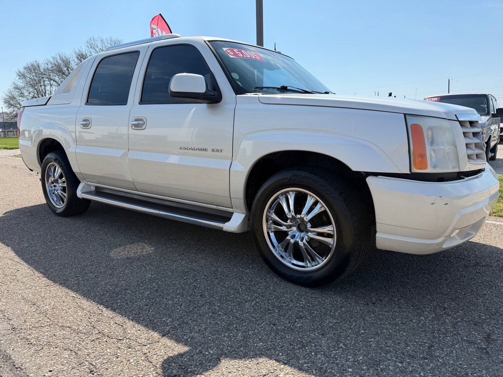 Used 2002 Cadillac Escalade EXT AWD/4WD image 1