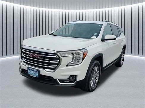 Certified 2022 GMC Terrain SLT w/ LPO, Floor Liner Package image 10