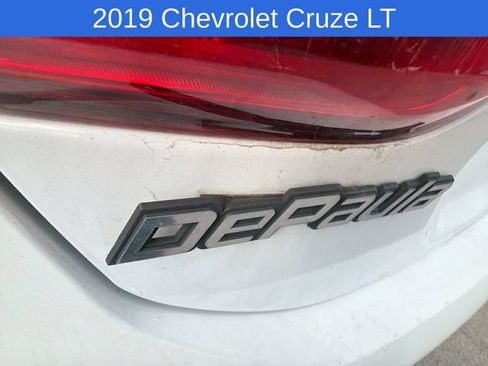 Used 2019 Chevrolet Cruze LT w/ Convenience Package FWD image 13