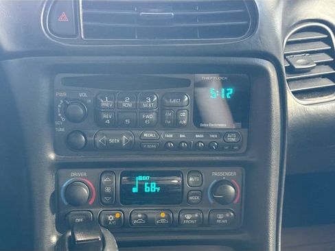 Used 2001 Chevrolet Corvette Convertible w/ Preferred Equipment Group2 RWD image 14