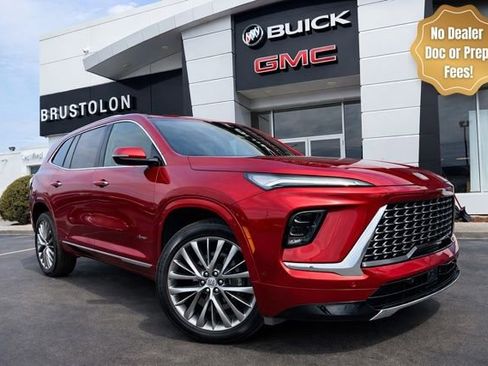Used 2025 Buick Enclave Avenir w/ Super Cruise Package AWD/4WD image 3