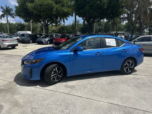 Used 2024 Nissan Sentra SV FWD image 11