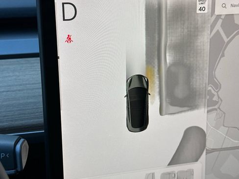Used 2023 Tesla Model 3 Standard Range RWD image 23