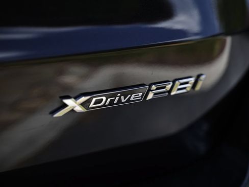 Used 2025 BMW X1 xDrive28i AWD/4WD image 7