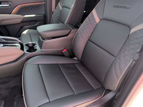 New 2026 GMC Canyon Denali AWD/4WD image 25