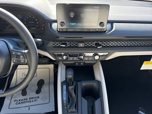New 2025 Honda Accord SE image 15