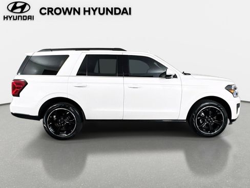 Used 2024 Ford Expedition Limited RWD image 5