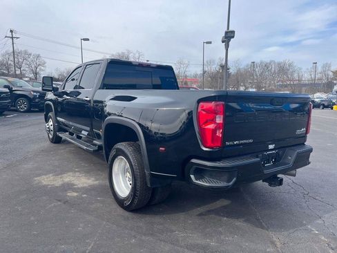 Used 2024 Chevrolet Silverado 3500 High Country w/ High Country Premium Package image 3