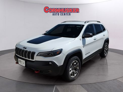 Used 2020 Jeep Cherokee Trailhawk w/ Cold Weather Group AWD/4WD image 3