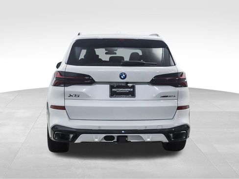 New 2026 BMW X5 xDrive50e w/ Executive Package image 4