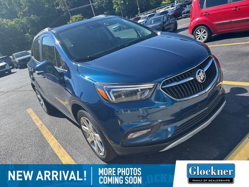 Used 2019 Buick Encore Essence w/ Experience Buick Package AWD/4WD image 3