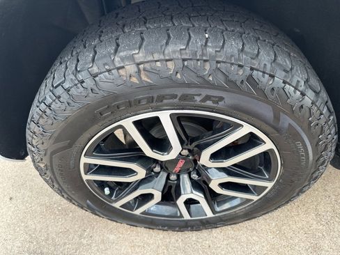 Used 2021 GMC Yukon AT4 w/ AT4 Premium Plus Package image 23