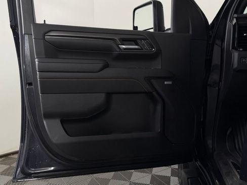 Used 2024 GMC Sierra 2500 AT4 w/ AT4 Premium Plus Package AWD/4WD image 11
