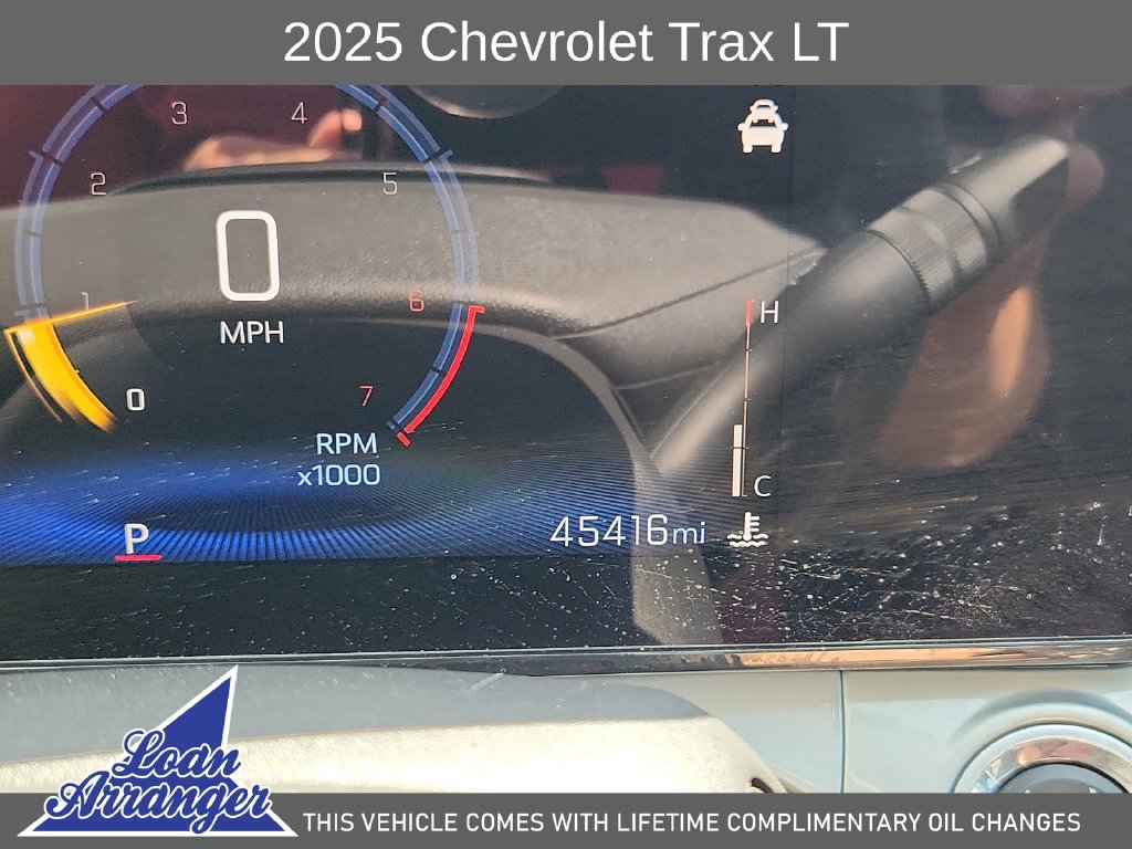 Used 2025 Chevrolet Trax LT FWD image 26