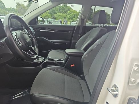 Used 2023 Kia Seltos S AWD/4WD image 9
