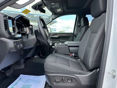 Used 2025 Chevrolet Silverado 1500 LT image 13