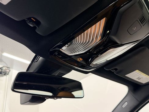 Certified 2025 BMW 330i Sedan RWD image 19