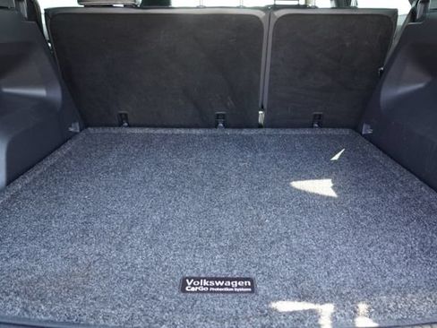 Used 2021 Volkswagen Atlas Cross Sport SE w/ Panoramic Sunroof Package FWD image 11