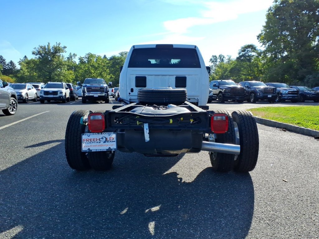 New 2026 RAM 5500 Tradesman w/ Chrome Appearance Group AWD/4WD image 14
