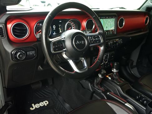 Used 2020 Jeep Wrangler Unlimited Rubicon AWD/4WD image 2
