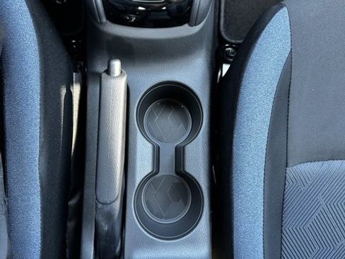 New 2025 Nissan Versa SV w/ Trunk Package image 20