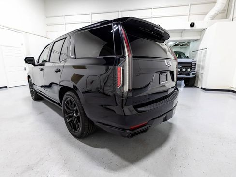 Used 2023 Cadillac Escalade Sport Platinum w/ LPO, ONYX Package image 24