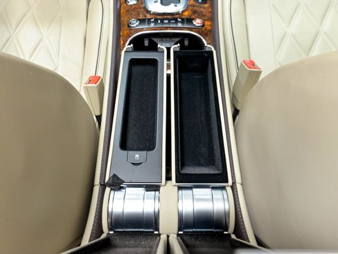 Used 2015 Bentley Flying Spur W12 AWD/4WD image 42
