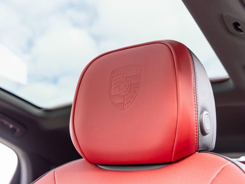 New 2026 Porsche Cayenne S image 31