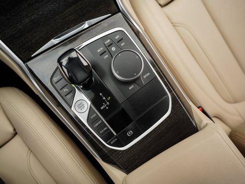 Used 2021 BMW 330i Sedan w/ Convenience Package image 33