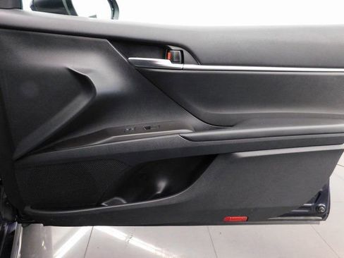 Used 2022 Toyota Camry SE image 32