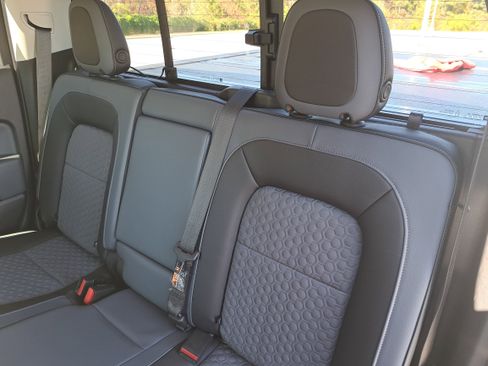 Used 2019 Chevrolet Colorado Z71 image 14