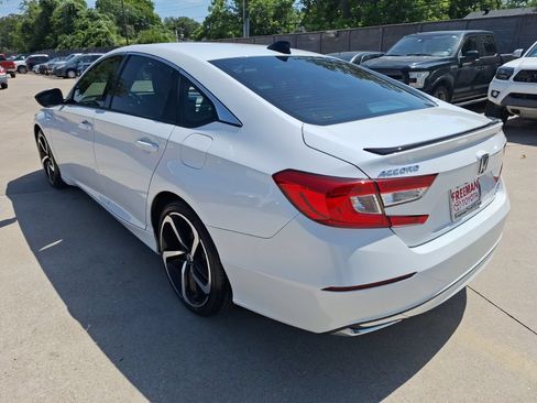 Used 2022 Honda Accord Sport image 4
