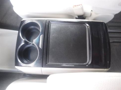 Used 2012 Toyota Sienna LE image 39