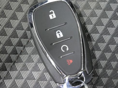 Used 2025 Chevrolet Trax LT FWD image 23