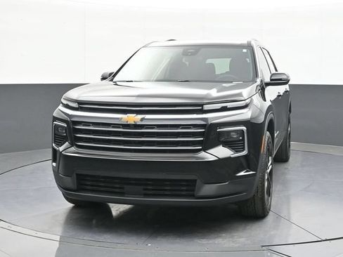 New 2026 Chevrolet Traverse LT w/ LPO, Floor Liner Package FWD image 2