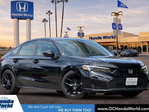Used 2025 Honda Civic Sport image 1
