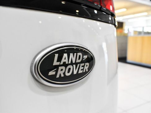 Used 2023 Land Rover Range Rover Sport SE AWD/4WD image 12