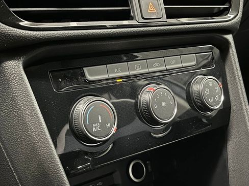 New 2026 Volkswagen Taos S image 10