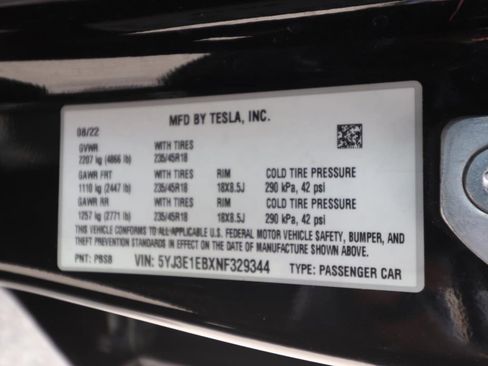 Used 2022 Tesla Model 3 Long Range AWD/4WD image 9