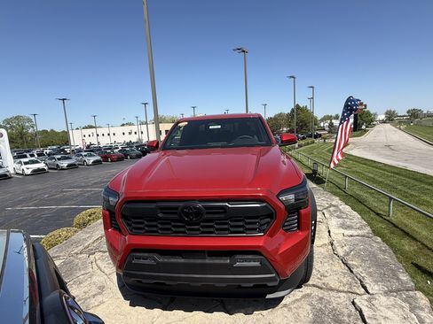 New 2026 Toyota Tacoma TRD Off-Road AWD/4WD image 31