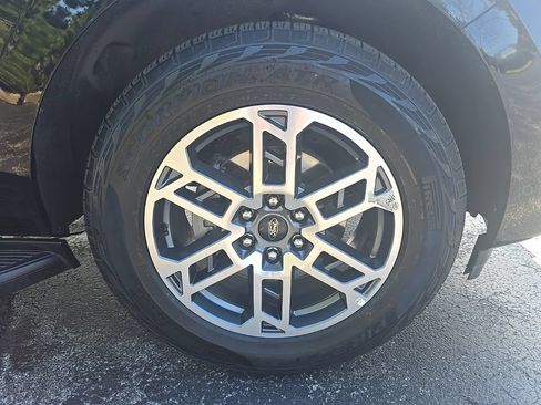 Used 2025 Ford Expedition Active AWD/4WD image 47