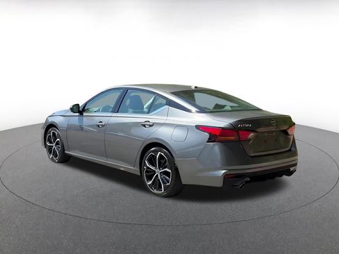 Used 2025 Nissan Altima 2.5 SR image 10