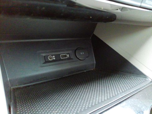 Used 2018 Volkswagen Atlas SEL AWD/4WD image 14