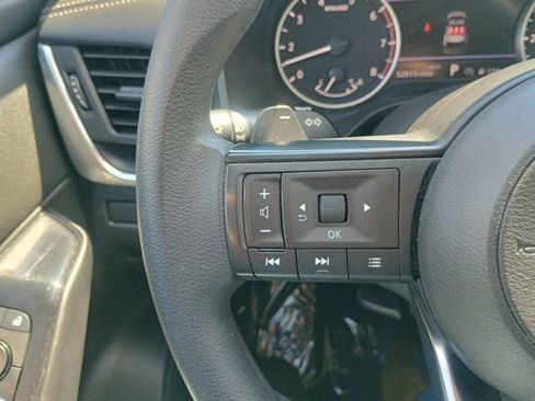 Used 2024 Nissan Rogue S AWD/4WD image 28
