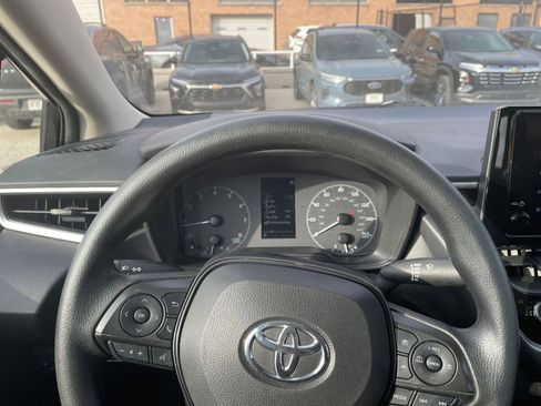 Used 2023 Toyota Corolla LE image 33